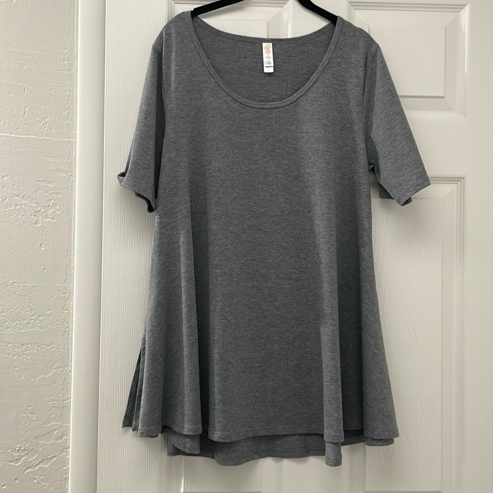 LulaRoe t shirt